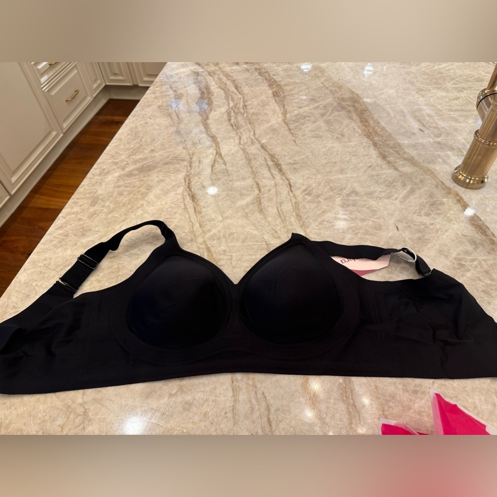 Bella Bra Wireless Comfort Bra Nude black Pads NWT Size xl